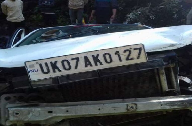 देहरादून ब्रेकिंग : अनियंत्रित होकर खाई में गिरी कार, हिमाचल निवासी चालक की मौत