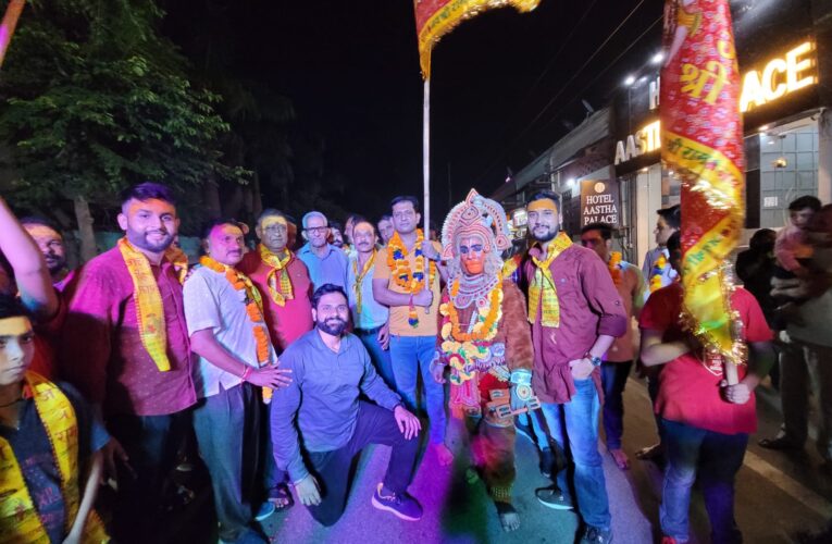 हरिद्वार : श्री रामलीला रंगमंच ने 46वें वार्षिकोत्सव का झंडा यात्रा निकालकर किया भव्य शुभारंभ