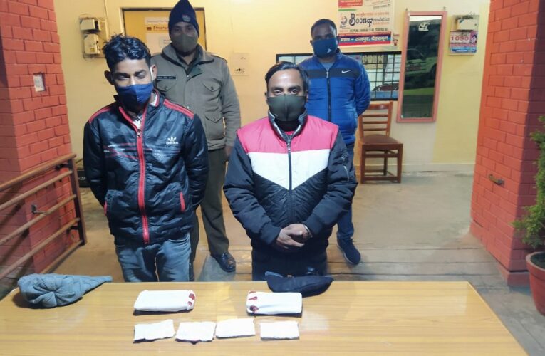 ग्राहकों की डिमांड पर देह व्यापार के धंधे के लिए युवतियों को ले जा रहे थे मसूरी, हुए गिरफ्तार