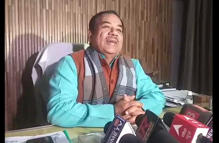 VIDEO : हरदा के मुद्दे पर हरक ने ली चुटकी, कहा-हरीश रावत कर रहे प्रेशर पॉलिटिक्स, राहुल के अरमानों पर फेर दिया पानी