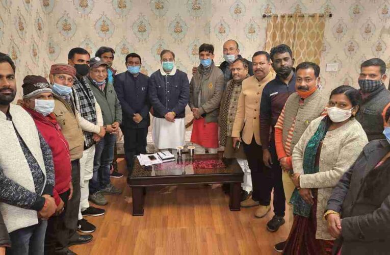 रुड़की ब्रेकिंग : यहां भाजपा के लिए संकटमोचक बने निशंक, सभी 16 पार्षद वापस लेंगे इस्तीफा