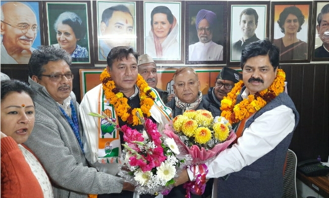 उत्तराखंड में भाजपा को एक और बड़ा झटका, पूर्व विधायक कांग्रेस में हुए शामिल