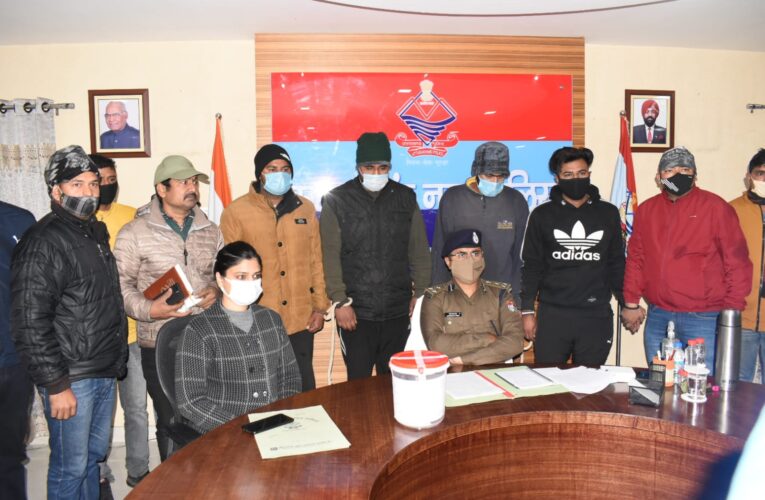उत्तराखंड STF की बड़ी कार्रवाई, पठानकोट बम ब्लास्ट में शामिल आतंकी साजिशकर्ता को शरण देने वाले 4 आरोपी गिरफ्तार