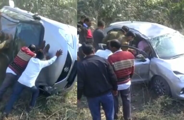 VIDEO : शादी की शॉपिंग करने बरेली जा रहे थे भाई-बहन, डंपर से टकराकर सड़क से नीचे गिरी कार, खाकी बनी देवदूत