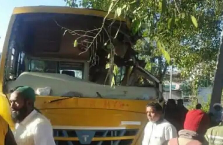 उत्तराखंड में बड़ी खबर : पेड़ से टकराई छात्र-छात्रों से भरी स्कूल बस, 2 की मौत, कई घायल