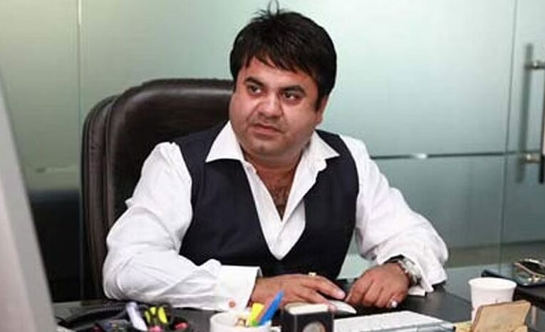 खानपुर में पत्रकार उमेश कुमार का जलवा, विधायक चैंपियन की पत्नी देवयानी से इतने वोट आगे