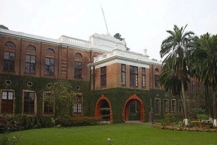 नकल करते पकड़े गए दून स्कूल में पढ़ रहे केंद्रीय मंत्री के बेटे और पूर्व CM के नाती पर कार्रवाई, स्कूल ने कही ये बात