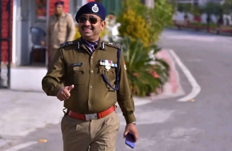 साइबर ठगों ने अब उत्तराखंड के डीजीपी अशोक कुमार को बनाया निशाना, व्हाट्सएप पर किया यह मैसेज