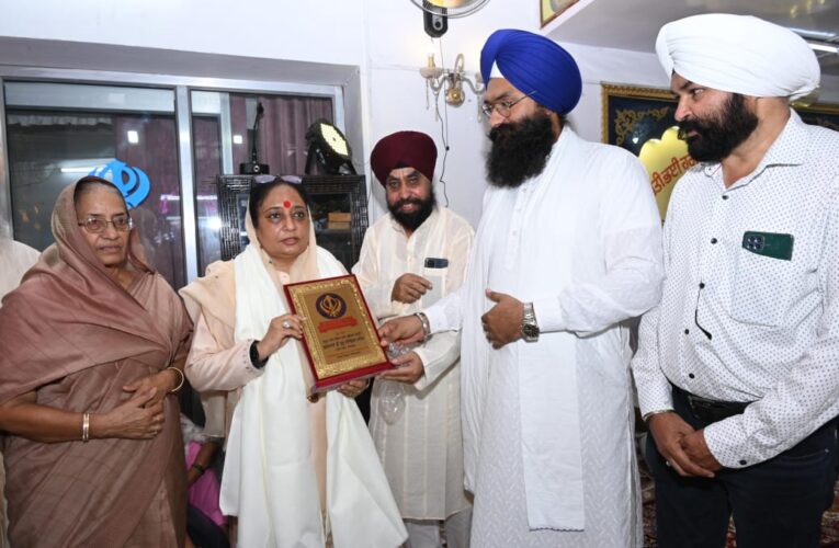 उत्तराखंड विधानसभा अध्यक्ष ऋतु खण्डूडी भूषण ने श्री हरिकिशन साहिब जी के पावन प्रकाश पर्व में लिया हिस्सा