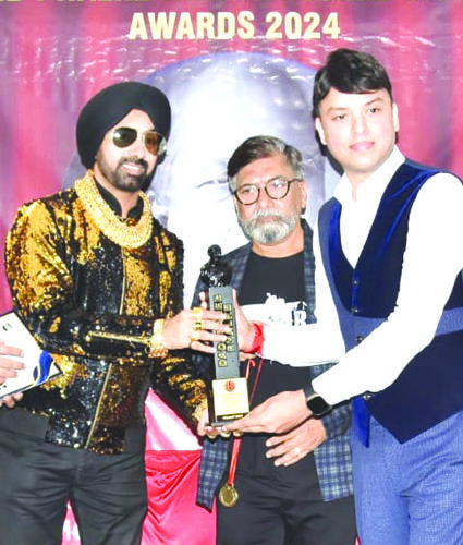 हरिद्वार के प्रणय दीक्षित को दादा साहेब फाल्के मोटिवेशनल अवार्ड से किया गया सम्मानित