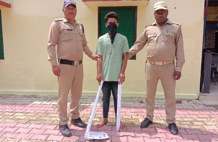 हत्यारे कलयुगी बेटे को पुलिस टीम ने मुकदमा दर्ज करने के चंद घंटों के भीतर दबोचा