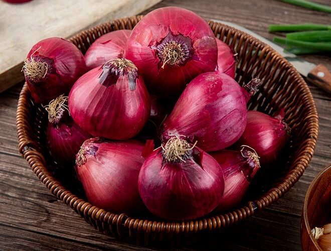 कम नहीं हो रहे प्याज के दाम, बढ़ेगी आम आदमी की परेशानी