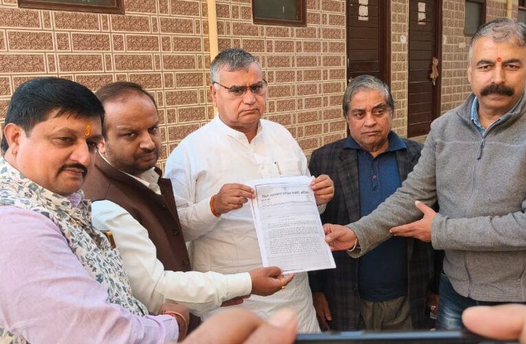 महानगर कांग्रेस कमेटी ने सांसद सतपाल ब्रह्मचारी से की कॉरिडोर मुद्दे को संसद में उठाने की मांग
